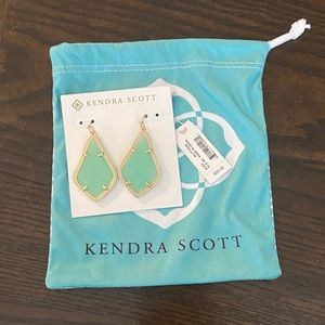 *new w/tags* Kendra Scott Alex earrings